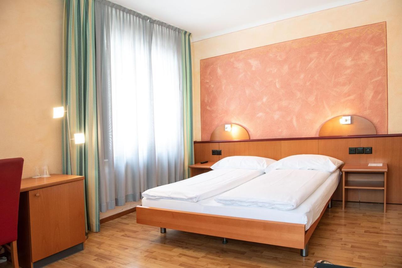 Al Giardinetto Hotel Biasca Luaran gambar