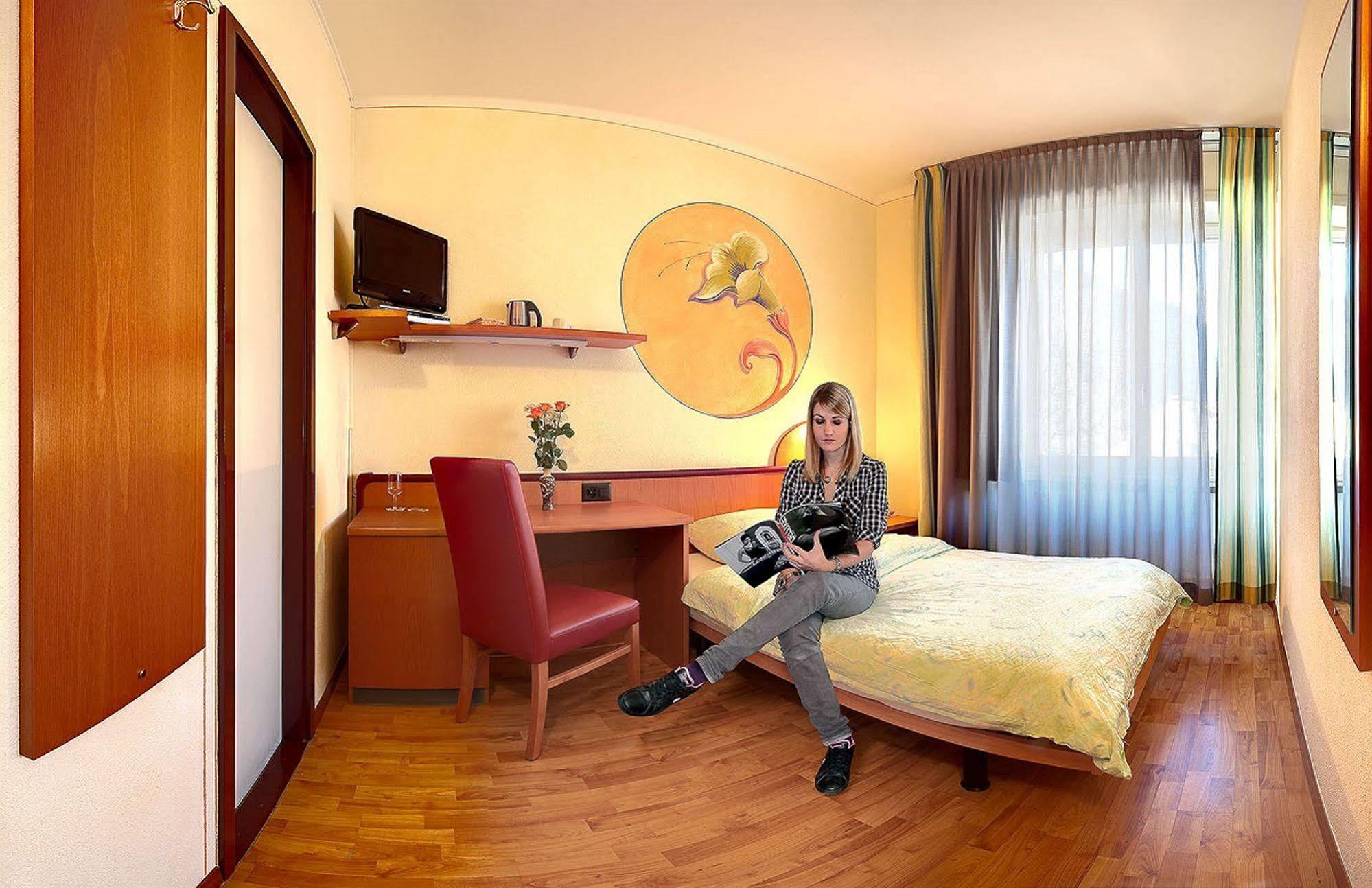 Al Giardinetto Hotel Biasca Luaran gambar